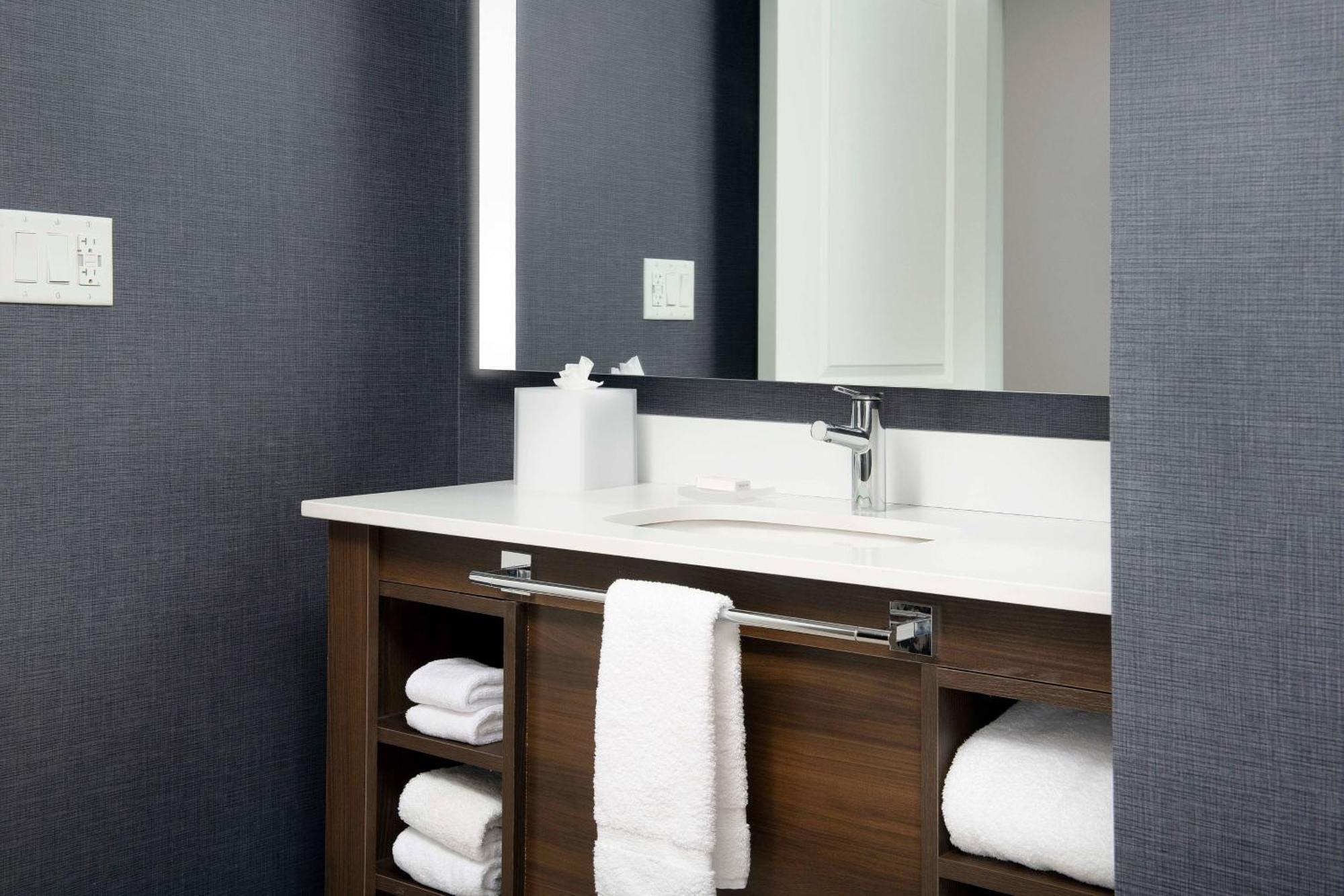 Mall Area Hotel Doral