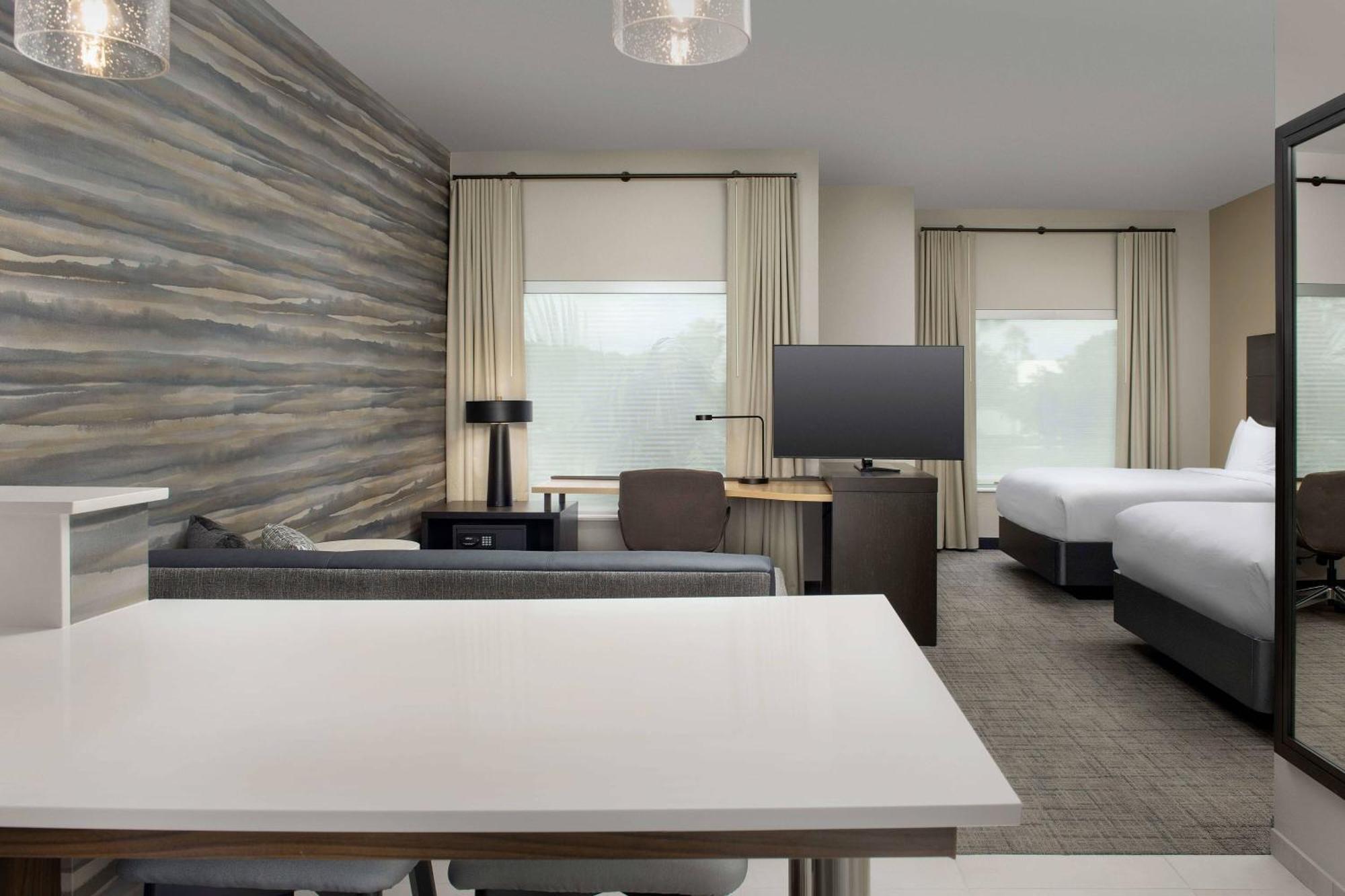 Mall Area Hotel Doral
